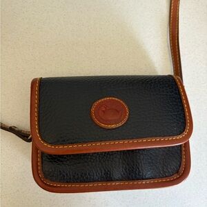 Vintage Dooney & Bourke Black and Brown belt Bag with strap